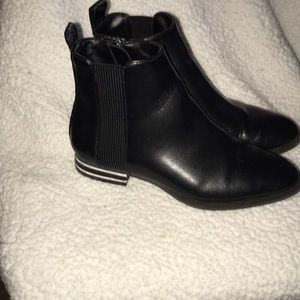 DKNY BLACK BOOTS